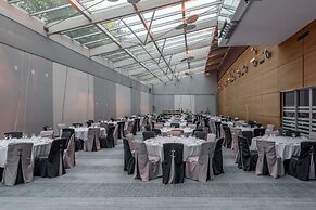 Hilton Geneva Hotel and Conference Centre