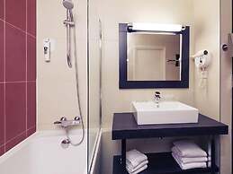 Mercure Maurepas Saint Quentin