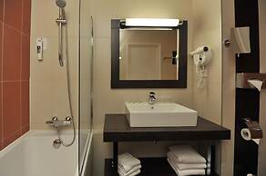 Mercure Maurepas Saint Quentin
