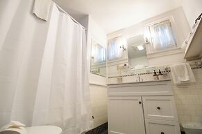 Hochelaga Inn