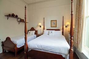 Hochelaga Inn