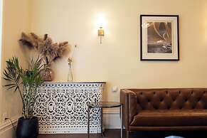 Hochelaga Inn