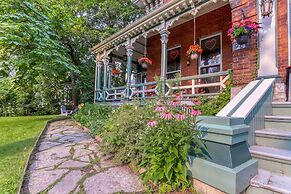 Hochelaga Inn