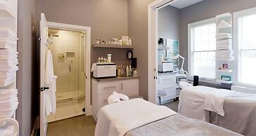 Idlewyld Inn & Spa