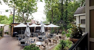 Idlewyld Inn & Spa