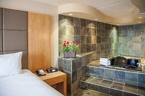 iHOTEL & Conference Center Red Deer