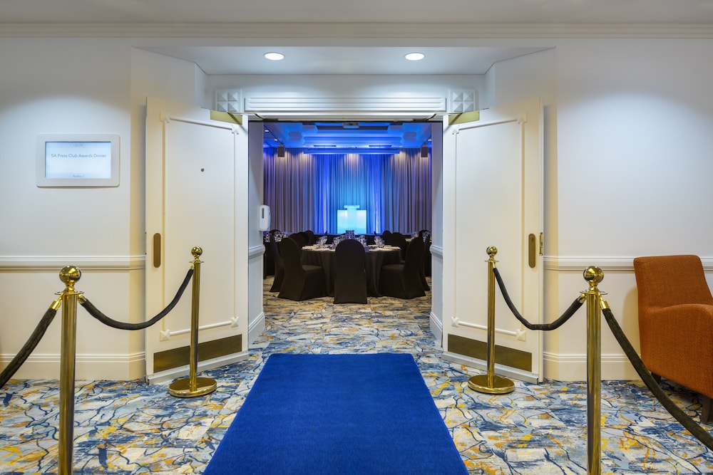 Hotel Grand Chancellor Adelaide