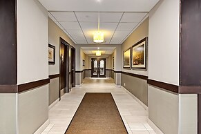 Best Western Plus Port O'Call Hotel