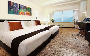 Regal Riverside Hotel