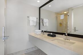 Best Western Plus Suites Downtown