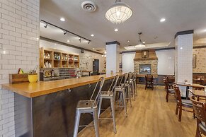 Best Western Plus Carlton Plaza Hotel