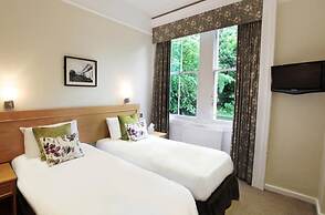 Victoria Square Hotel