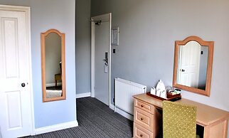 Victoria Square Hotel
