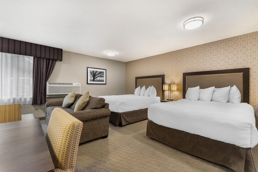 Best Western Plus Country Meadows Inn