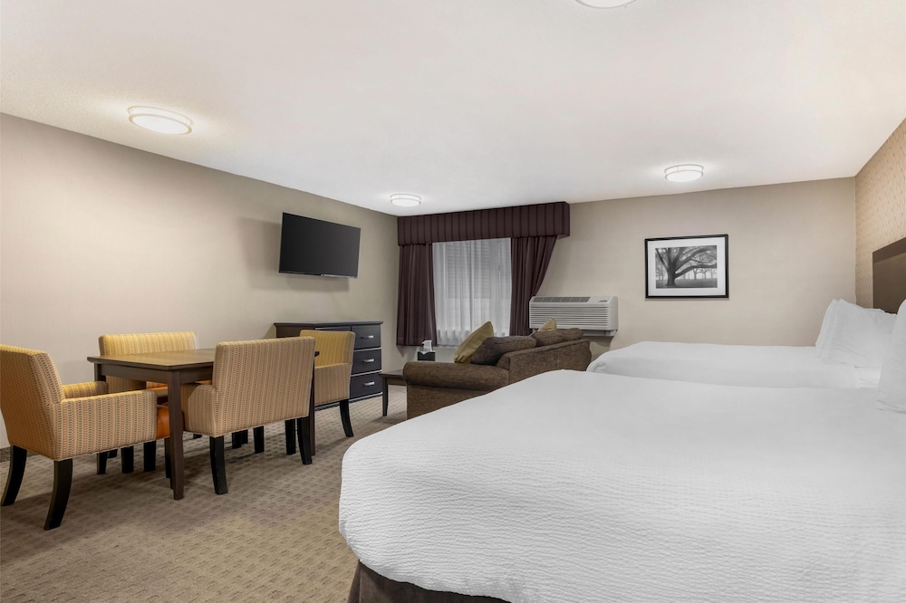 Best Western Plus Country Meadows Inn
