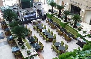 Surabaya Suites Hotel Powered by Archipelago