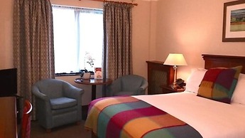 Parkway Hotel & Spa