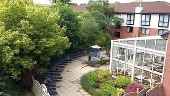 Parkway Hotel & Spa