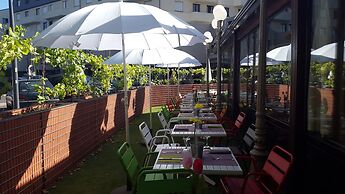 ibis Saint-Étienne - La Terrasse