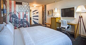 The Rushmore Hotel & Suites, BW Premier Collection