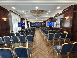 Radisson Blu GHR Hotel, Rome