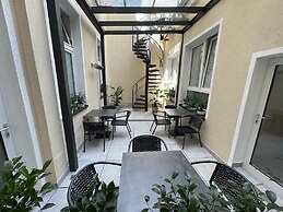 Hotel Palm Premium