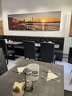 Hotel Palm Premium
