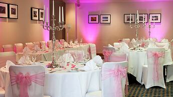 Holiday Inn Swindon by IHG