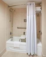 Best Western Plus Waterfront Hotel