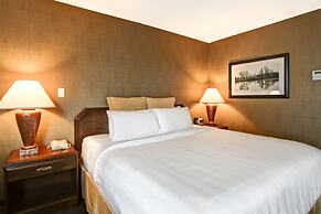 Chateau Lacombe Hotel