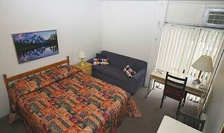 Alexandra Hotel