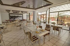 Hôtel Arles Plaza