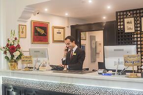 El Minzah Hotel