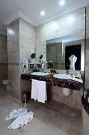 El Minzah Hotel