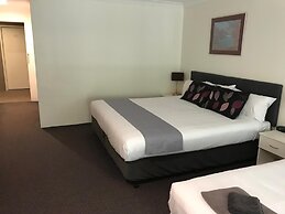 Tea Gardens Motel