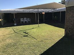 Tea Gardens Motel