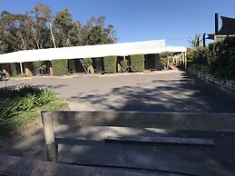 Tea Gardens Motel