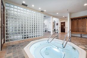 Sea to Sky Hotel & Conference Centre