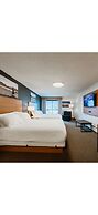 Sea to Sky Hotel & Conference Centre