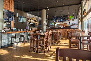 Coast Chilliwack Hotel by APA