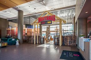 Coast Chilliwack Hotel by APA
