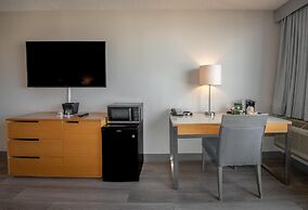 Coast Chilliwack Hotel by APA