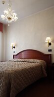 Carlton Capri Hotel