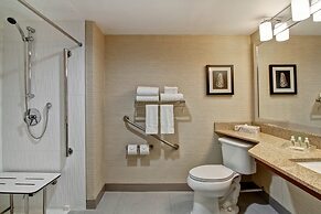 Holiday Inn Oakville Centre by IHG