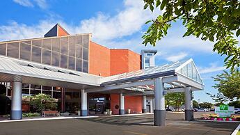 Holiday Inn Oakville Centre by IHG