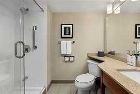 Holiday Inn Oakville Centre by IHG