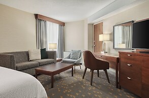 Holiday Inn Oakville Centre by IHG