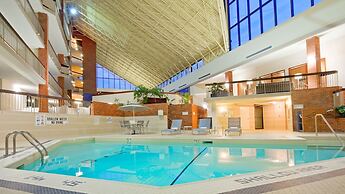 Holiday Inn Oakville Centre by IHG