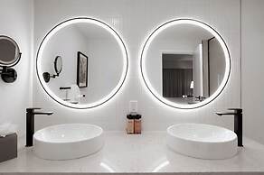 Hotel Arts