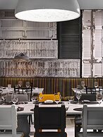 Hotel Arts
